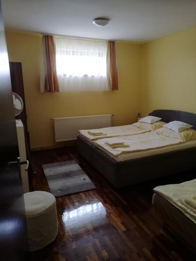 Sunfish Apartman Балатонсарсо Екстериор снимка