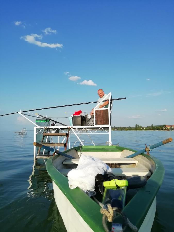 Sunfish Apartman Балатонсарсо Екстериор снимка